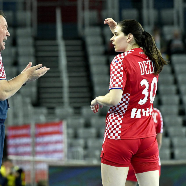 Nenad Šostarić i Ivana Dežić
 

