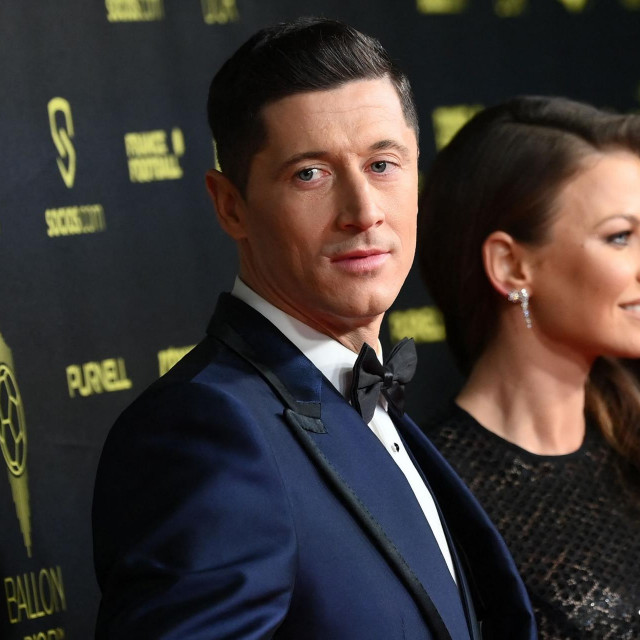 Robert Lewandowski sa suprugom Annom na dodijeli ovogodišnje Zlatne lopte
