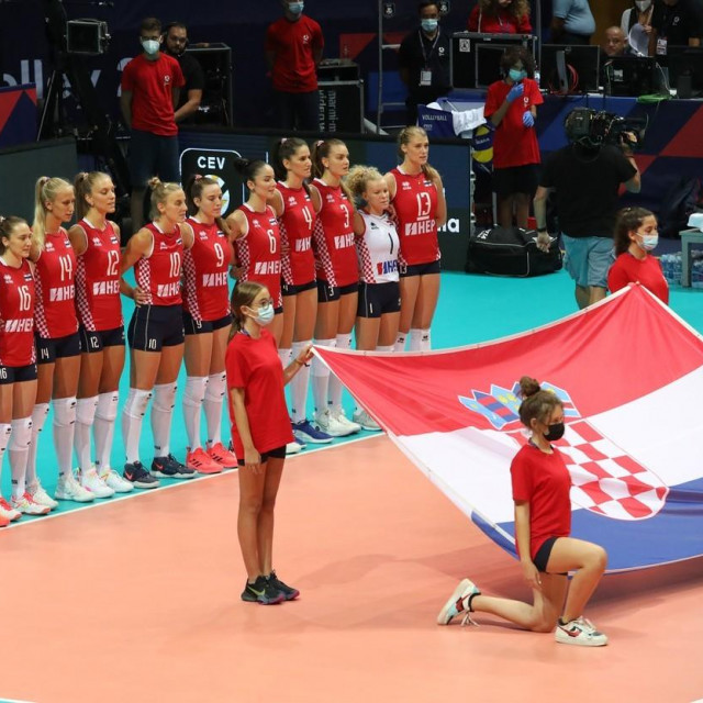 Hrvatske odbojkašice su već neko vrijeme u Zlatnoj skupini gdje im se sada priključuju i muški kolege