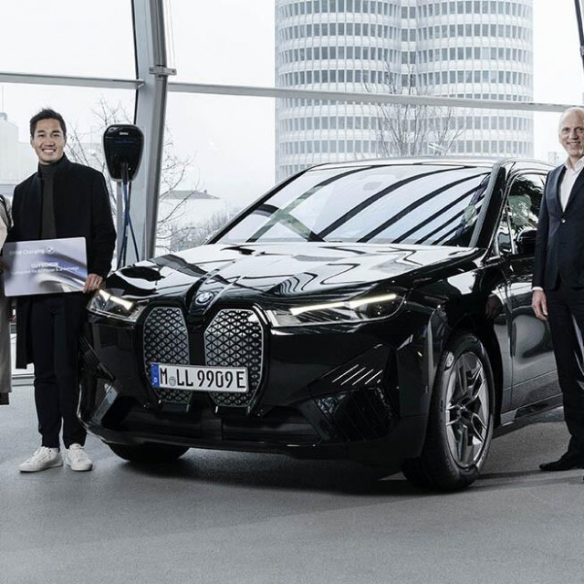 Jubilarni primjerak BMW iX xDrive40
