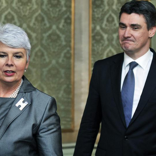 Primopredaja vlasti Jadranke Kosor i Zorana Milanovića 2011. godine
