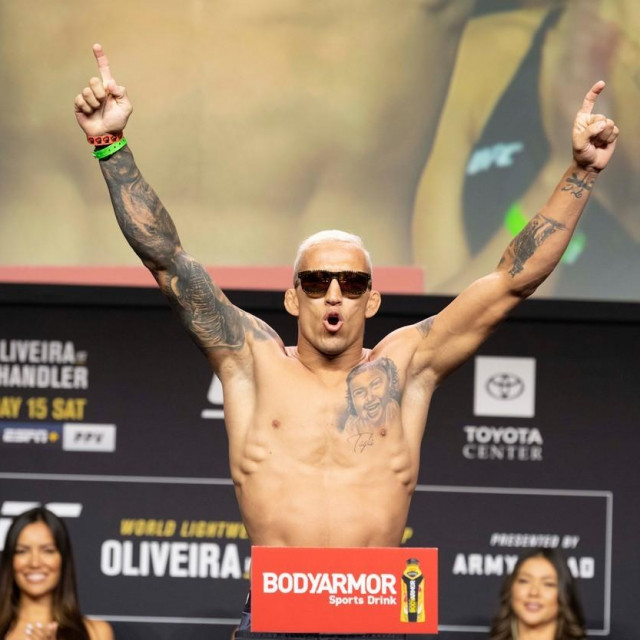 Charles Oliveira
