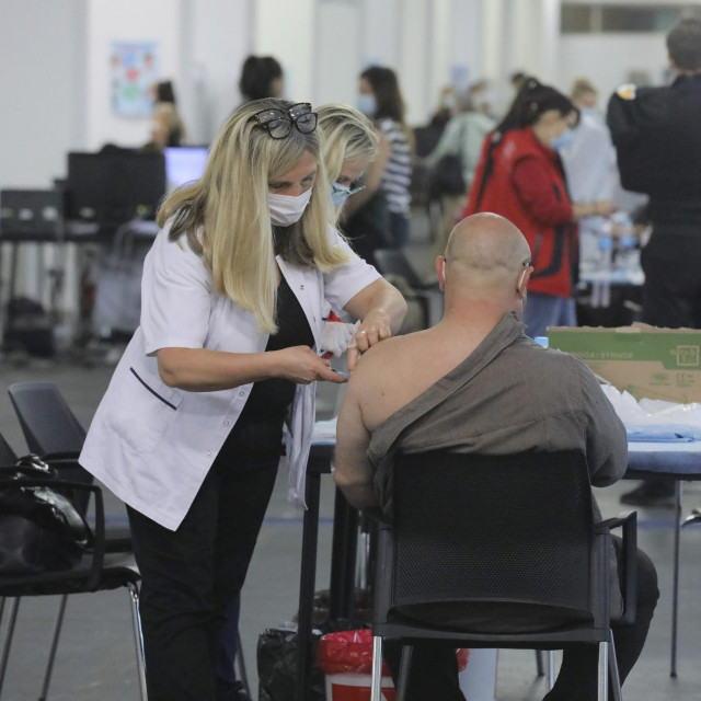 Cijepljenje protiv Covid-19 na Zagrebačkom velesajmu; ilustracija
