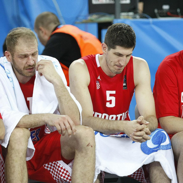 Damjan Rudež s bivpim suigračima iz reprezentacije
