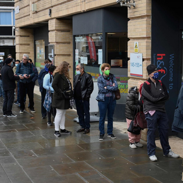 Red za cijepljenje u Velikoj Britaniji
