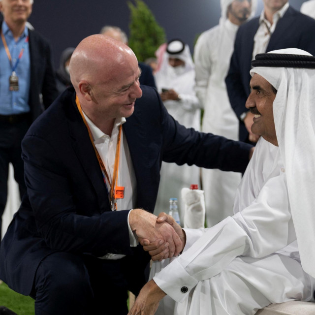 Gianni Infantino i emir Al-Thani
