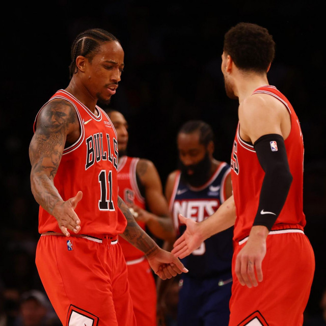Zaražene su i dvije najveće zvijezde Bullsa, DeMar DeRozan i Zach LaVine
