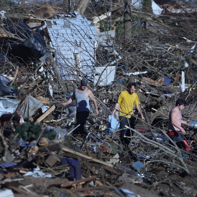 Posljednice tornada u Kentuckyju
