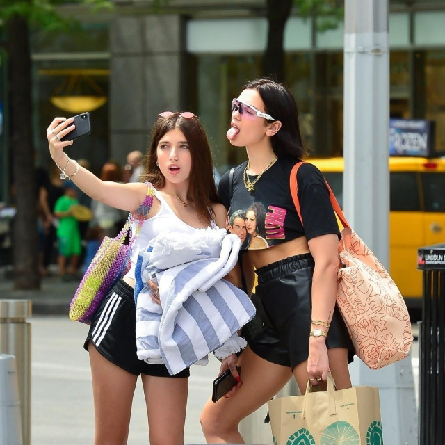 Dua Lipa i Rina Lipa
