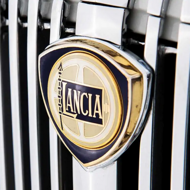 Lancia Logo

