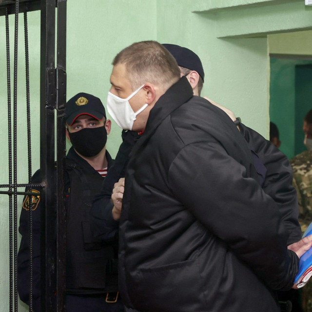 Sergej Tihanovski doveden je na suđenje
