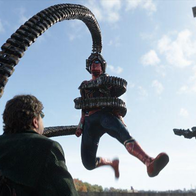 Doc Ock (Alfred Molina) i Spiderman 
