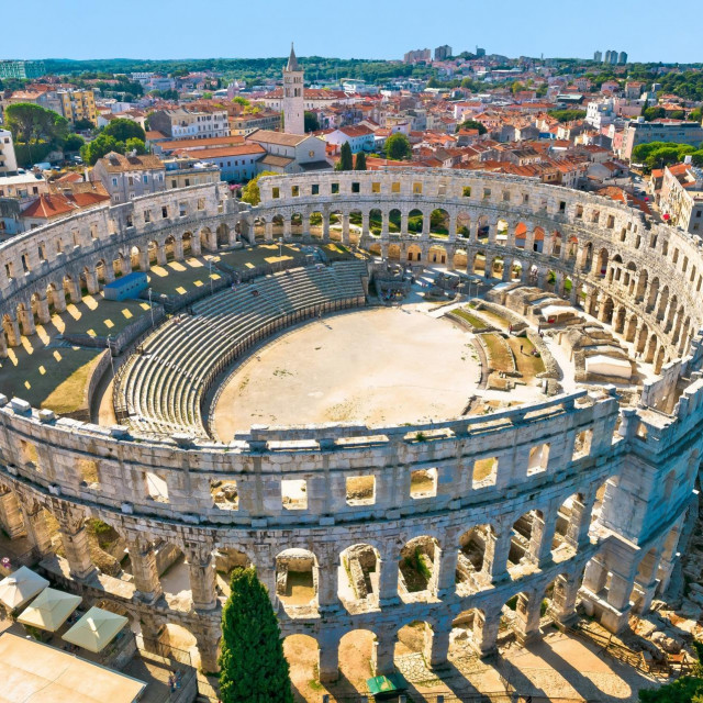 Arena, Pula
