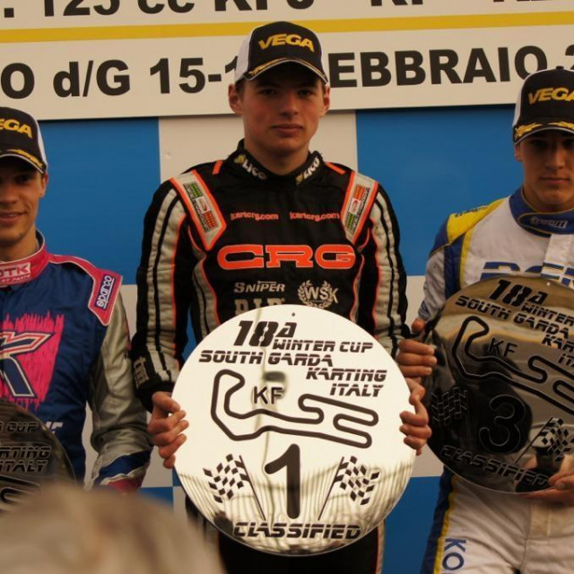 Max Verstappen (sredina), Martin Kodrić (desno)
