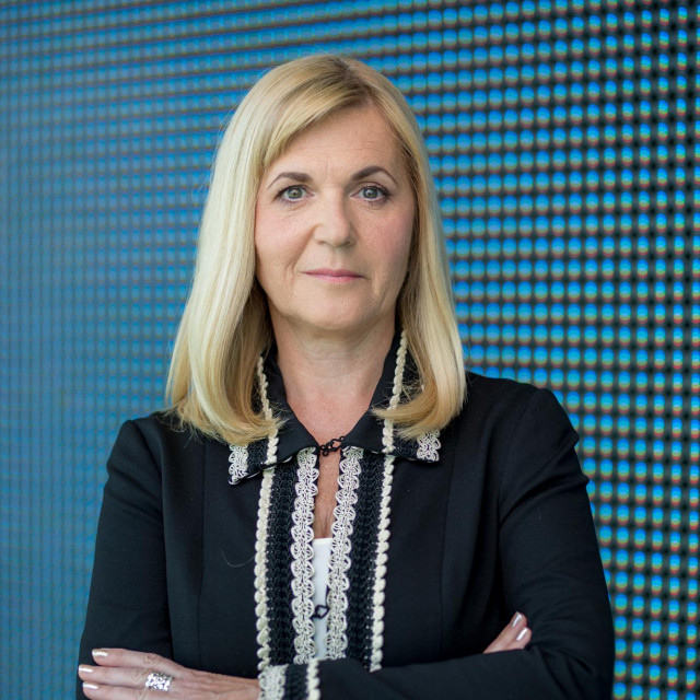 Medeja Loncar, Siemens Hrvatska