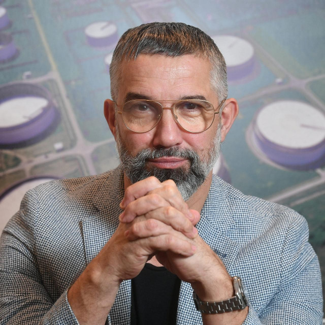Vladislav Veselica
