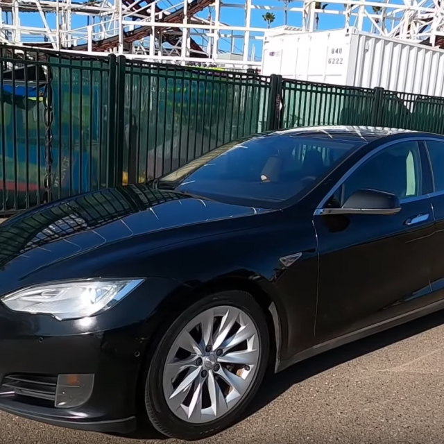 2015 Tesla Model S
