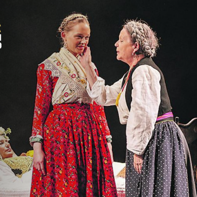 Maškarate ispod kuplja
