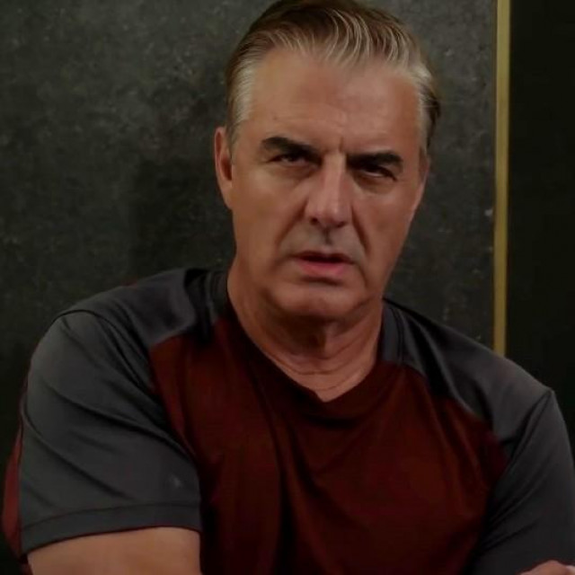 Chris Noth, Faca
