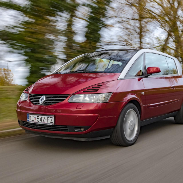 Renault Avantime 3.0 V6 24V Privilege 2001.
