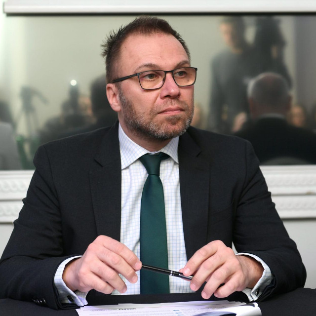 Kristijan Buk

