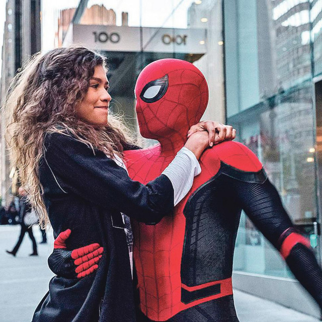 Zendaya i Tom Holland 
