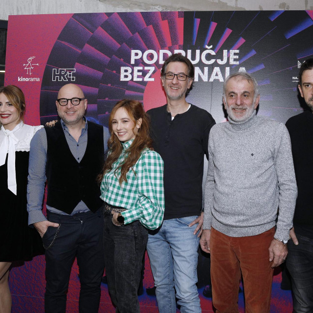 Predstavljanje nove HRT-ove serije Područje bez signala u kojoj glume Rene Bitorajac, Krešimir Mikić, Jovana Stojiljković, Izudin Bajrović, Goran Bogdan, Tihana Lazović
