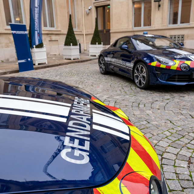 Policijski Alpine A110

