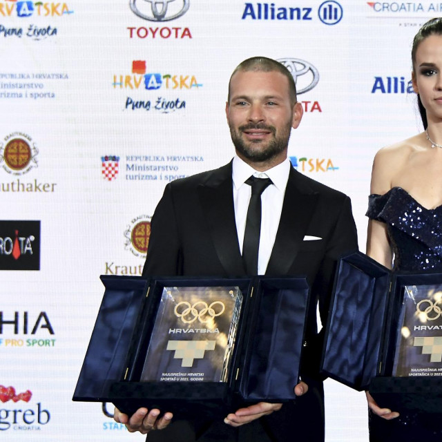 Tonči Stipanović i Matea Jelić
