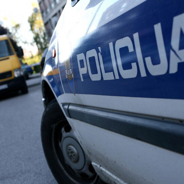 Ilustracija/očevid uz poštanski kombi
