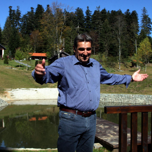 Nadan Vidošević na svom imanju u Ravnoj Gori
 