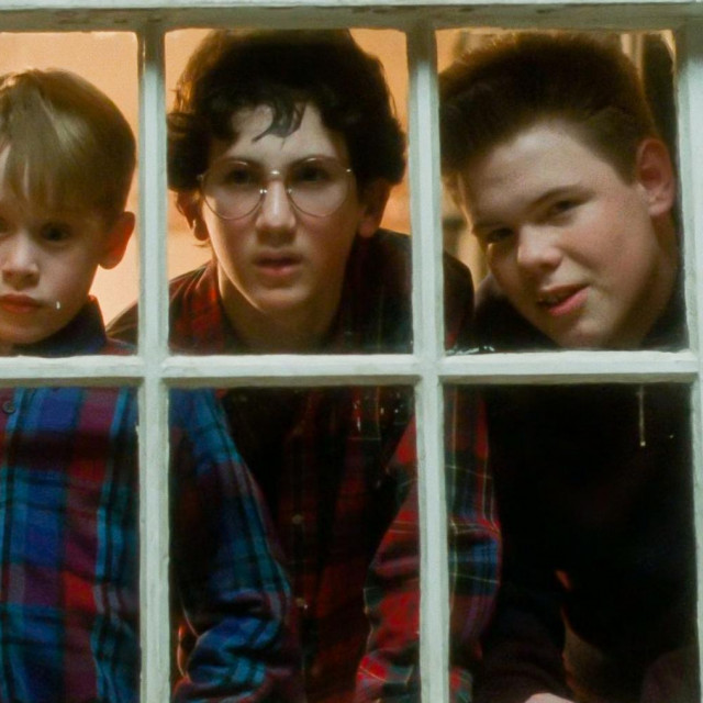 Macaulay Culkin i Devin Ratray
