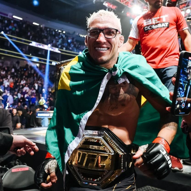 Charles Oliveira
