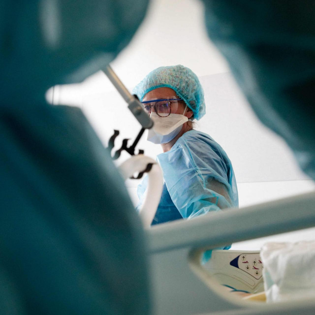 Jedinica za reanimaciju u bolnici u Clamartu nedaleko od Pariza
