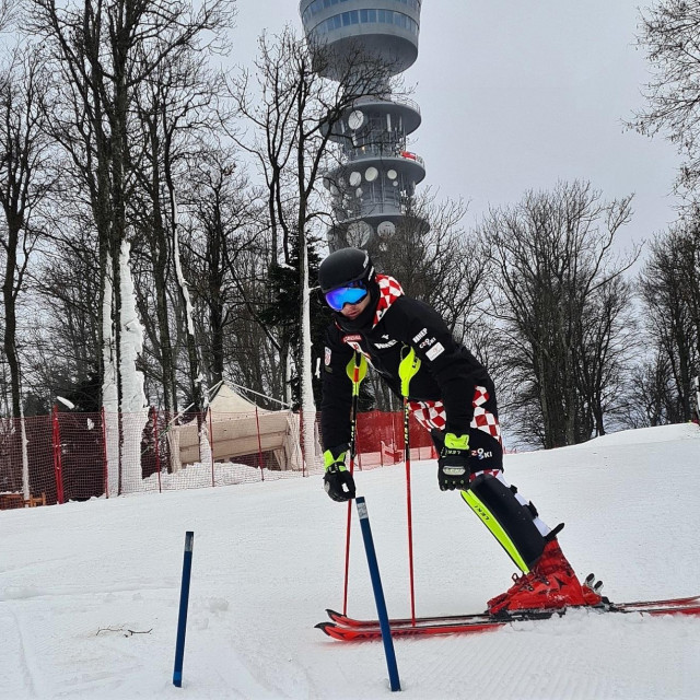 Istok Rodeš trenira na Sljemenu
