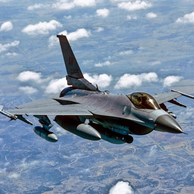 Ilustracija, američki borbeni avion F-16 ”Fighting Falcon”
