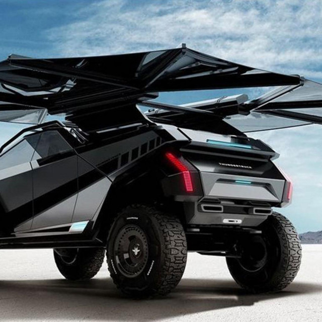 Wolfgang Thundertruck
