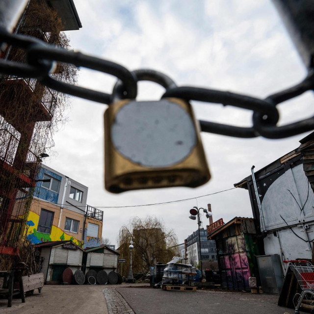 Zatvaraju se brojni klubovi, kafići i druge djelatnosti
