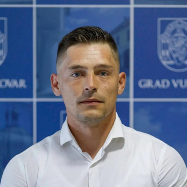 Nemanja Savanović
