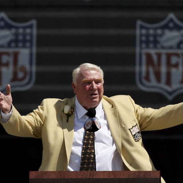 John Madden tijekom primanja u Kuću slavnih
