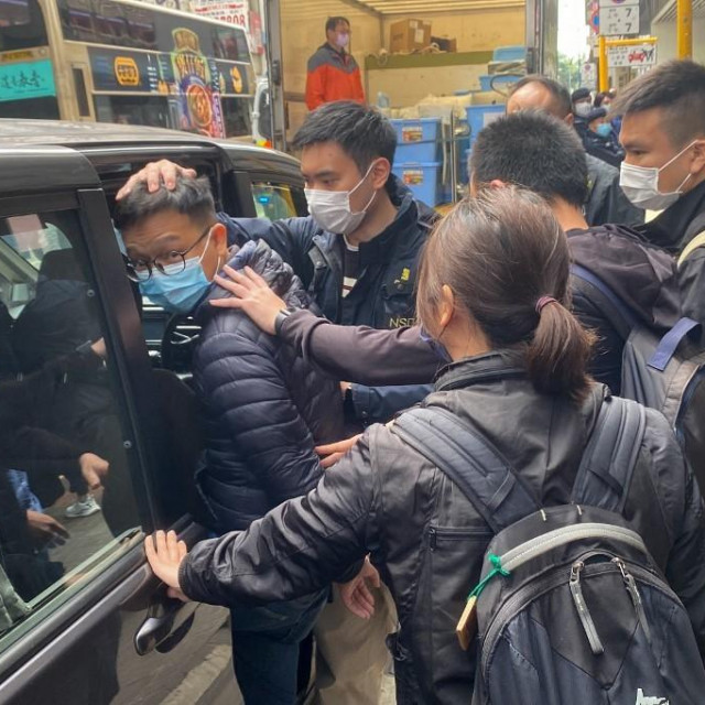 Uhićenje bivšeg glavnog urednika.
