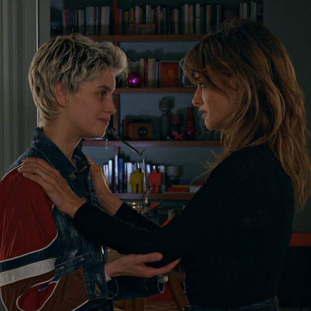 Milena Smit, Penelope Cruz
 
