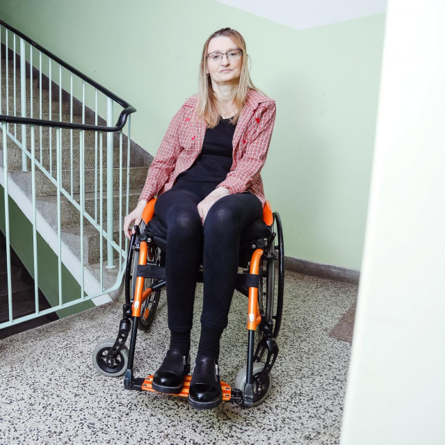  Otkako se bolest pojavila, izgubila sam puno toga. Živim sama, a svaki odlazak u bolnicu kad mi se stanje pogorša, predstavlja mi problem, kaže Danijela
