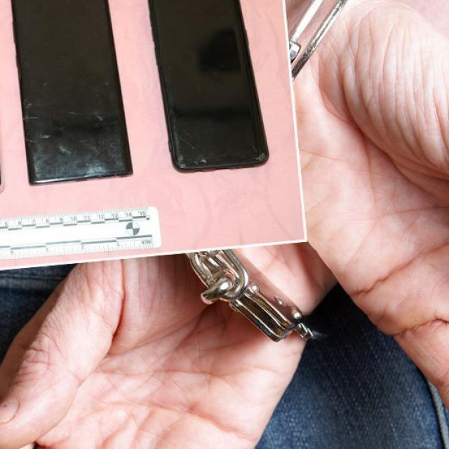 Ilustracija uhićenja i oduzeti mobiteli
