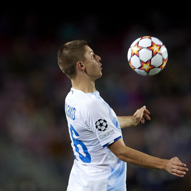 Vitalij Mykolenko
