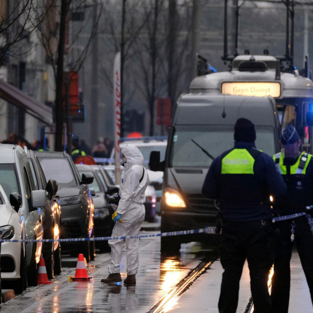 Prizor provođenja očevida u Antwerpenu, arhivska fotografija
