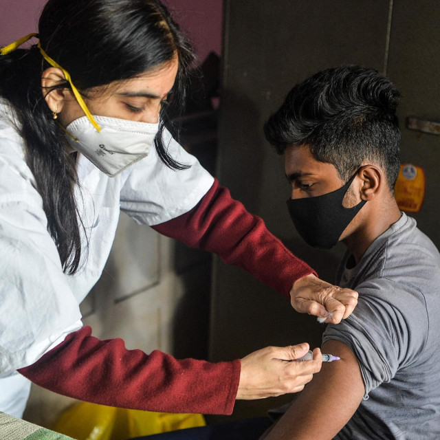 Cijepljenje učenika Škole za dječake u Siliguriju
