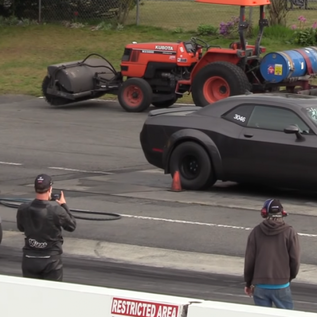 Suzuki Hayabusa i Dodge Demon
