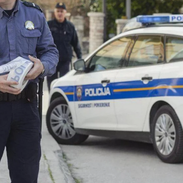 Policija je na mjestu događaja zatekla muškarca kojeg je odmah uhitila
