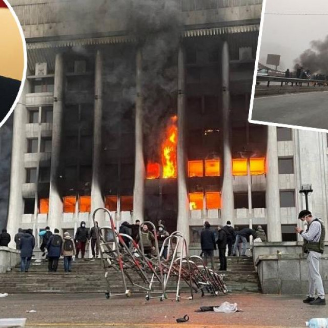 Nursultan Nazarbajev (u krugu)
